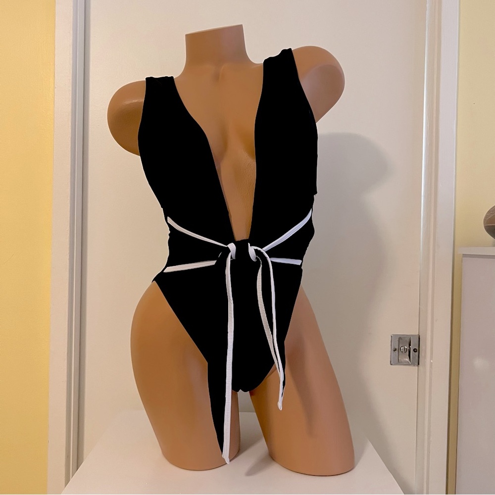 One piece deep v cut swimsuit